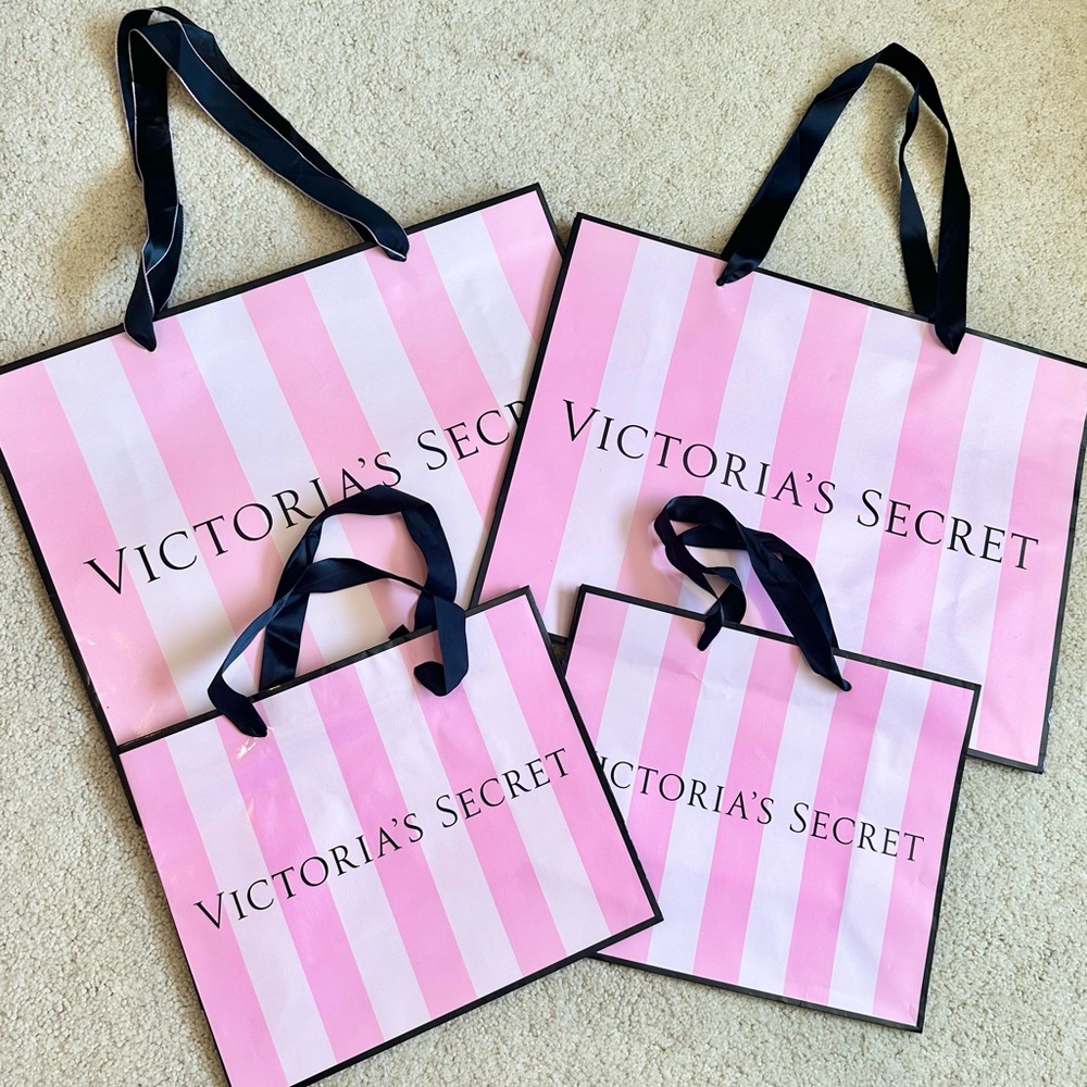 Victoria’s Secret Gift Bags Set